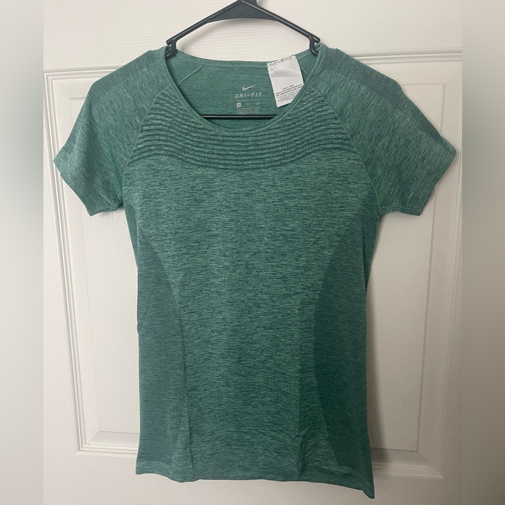Nike Dri-Fit T-shirt Activewear Green Size S